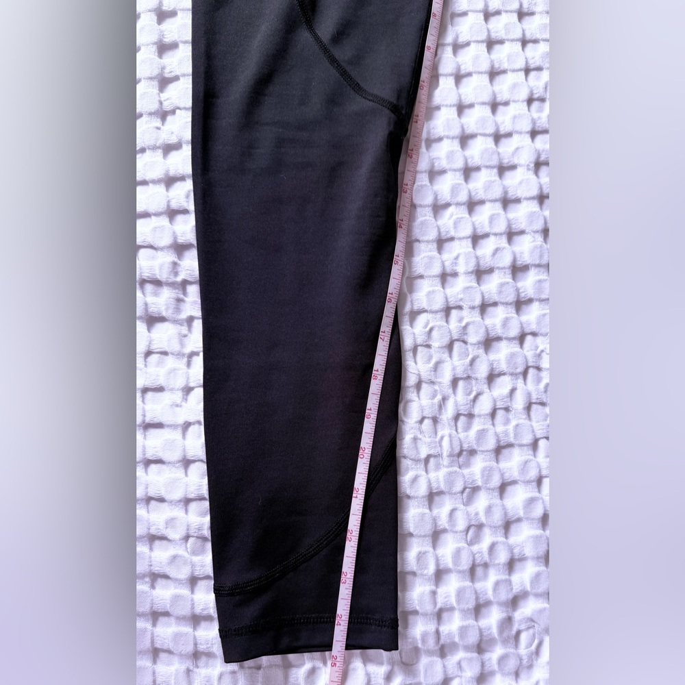 9. Zyia leggings - Picture 4 of 4